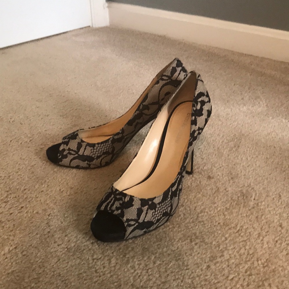 Black/nude lace heels